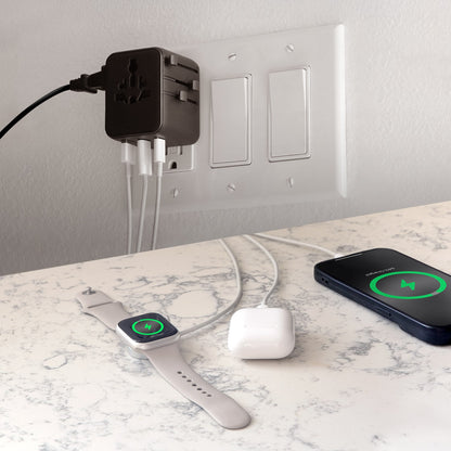 Aluratek universal 20W Travel adapter multiple devices